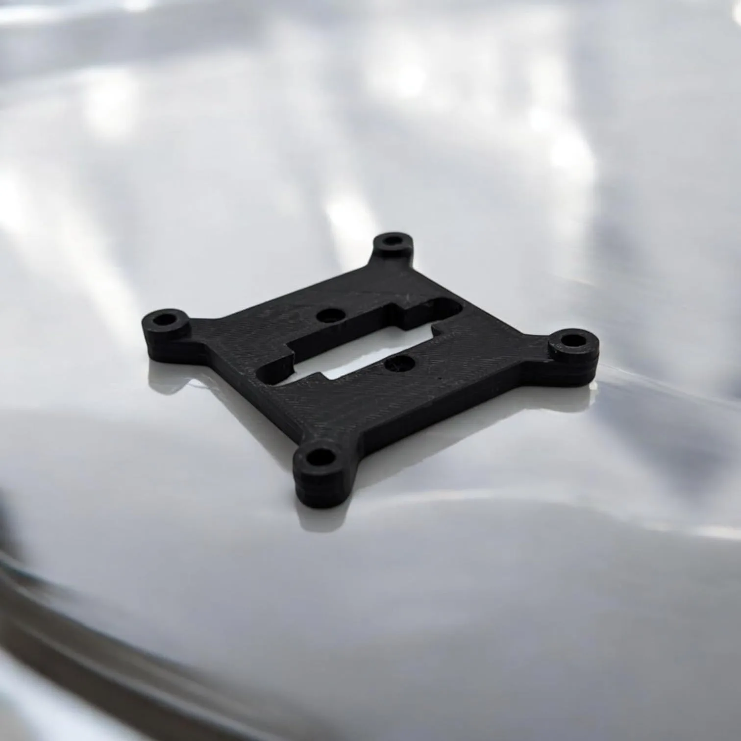 D-Central.TECH Bitaxe Ice Cooler Tower Socket | Advanced Cooling Solution for Optimal Mining Performance | Durable 3D-Printed Design front view