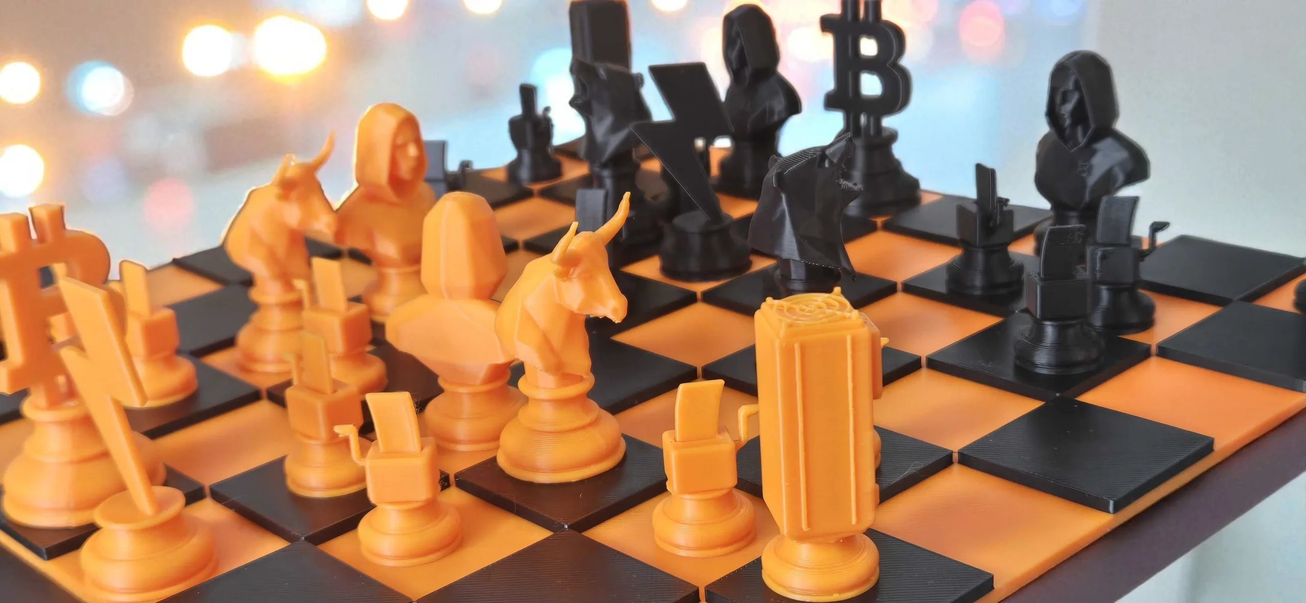 Bitcoin Chess Set – Bulls vs Bears Mini Crypto Board Game with Lightning Queen, Satoshi Bishops & Miner Rooks - Image 3